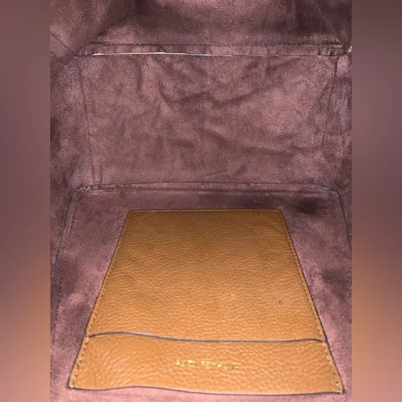 Michael Kors Large Pebble Leather Phoebe Bucket Bag - Picture 3 of 12